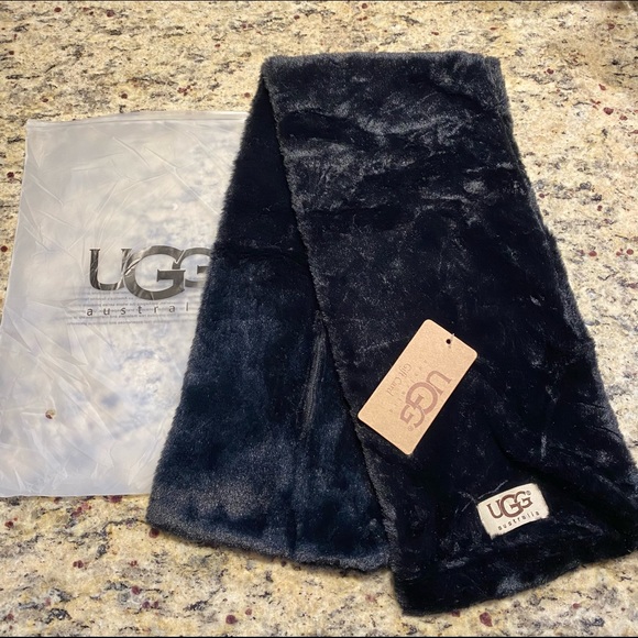 ❤️UGG fleece scarf❤️ - Picture 3 of 5